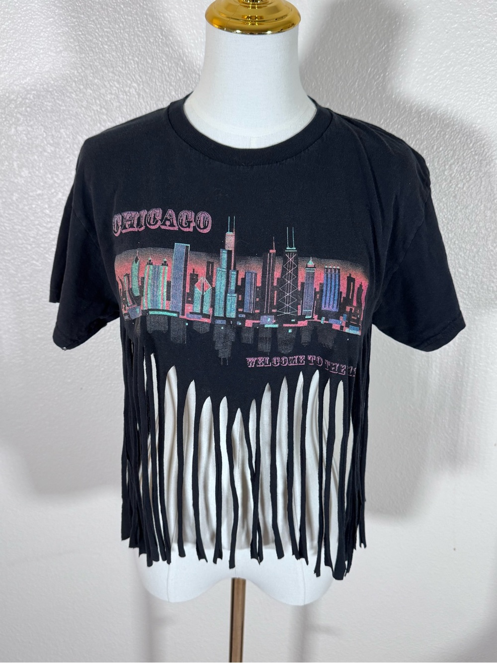 Black Chicago Skyline Fringe Cropped Tee